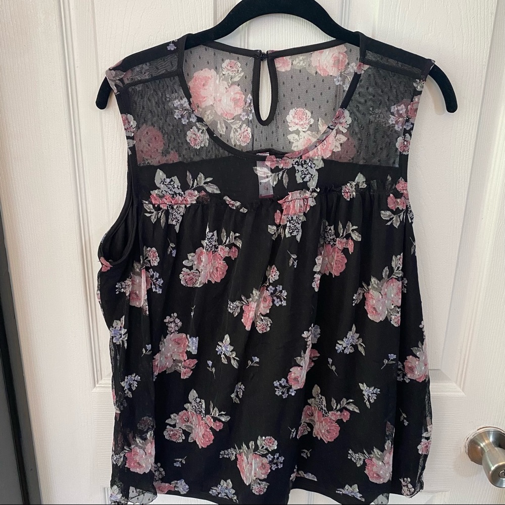 Black floral Top